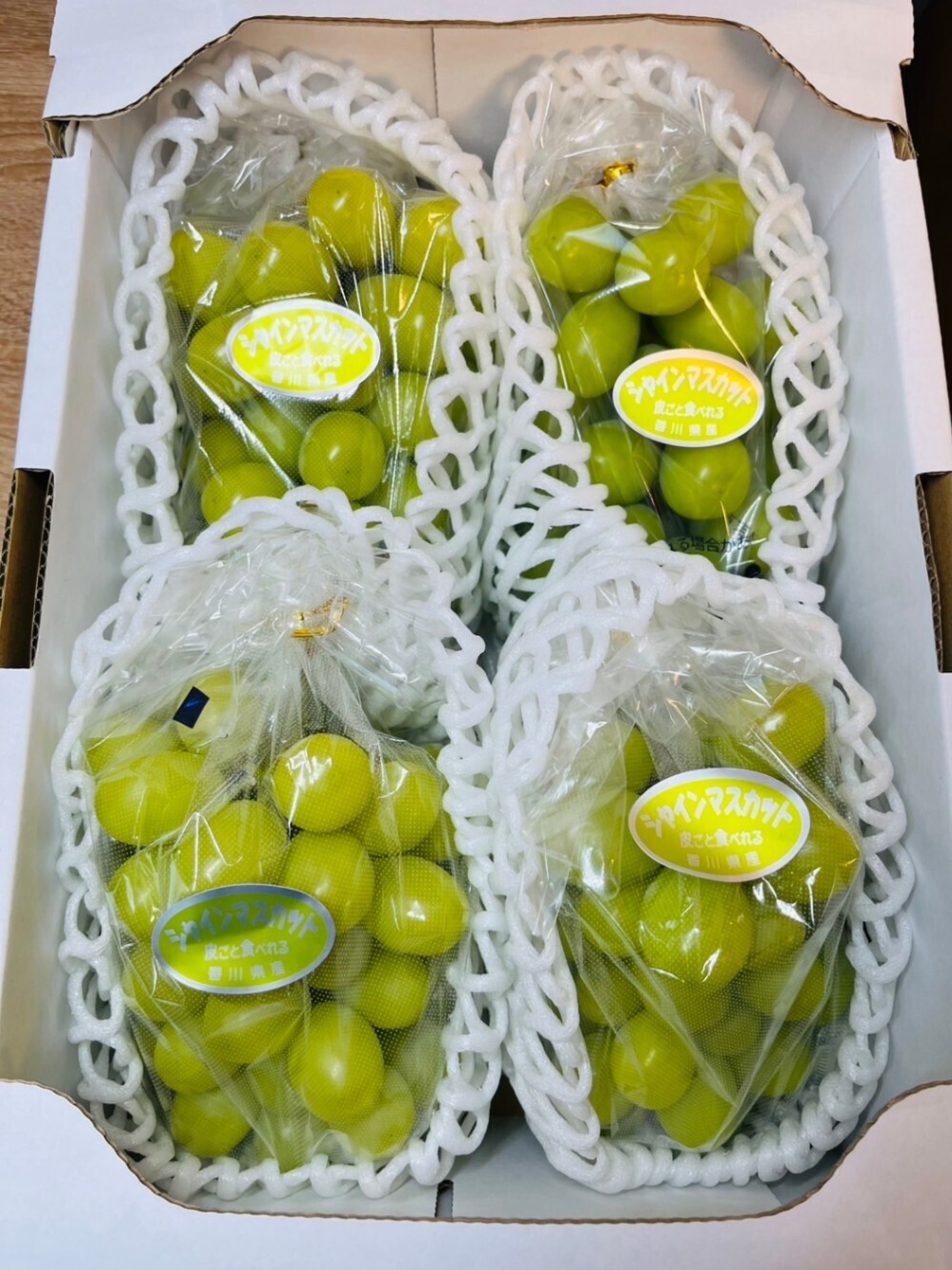【お中元・夏ギフト】ぶどうシャインマスカット２ｋｇ（3〜5房）