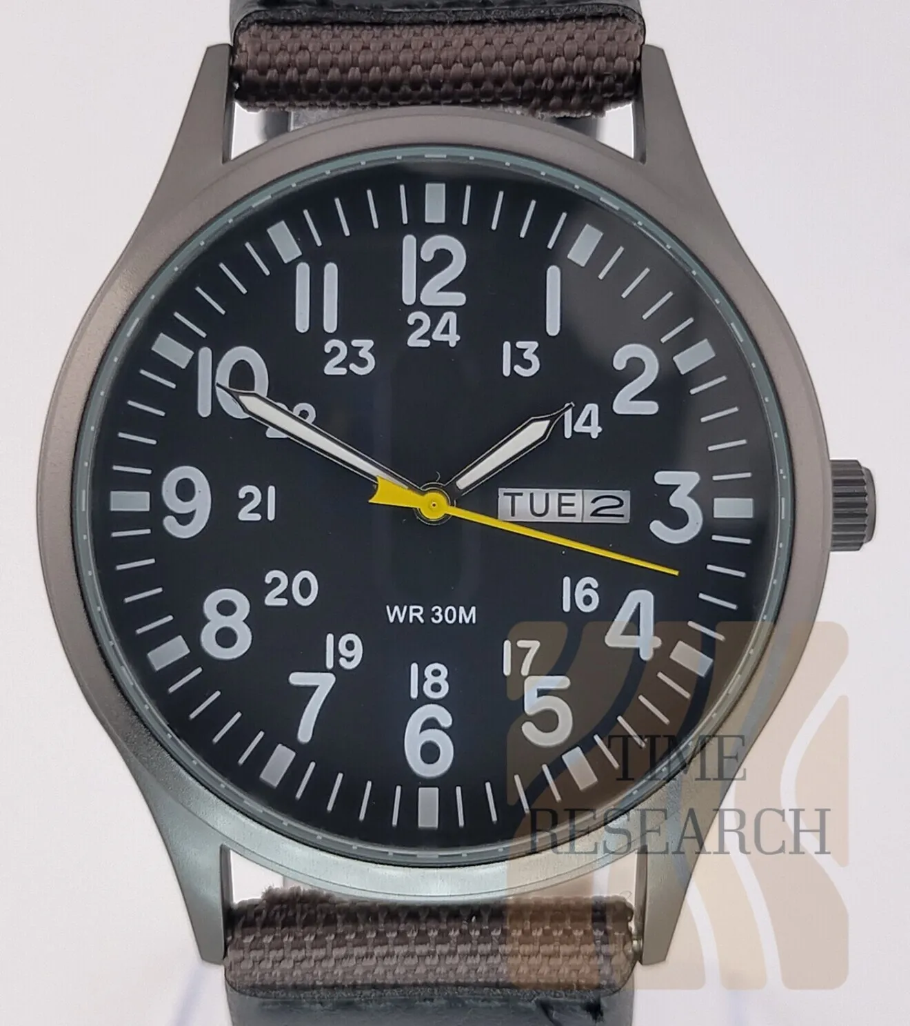 ダークカラーで大人アビエイターを構築【24時間表示インデックス/新品】デイデイト