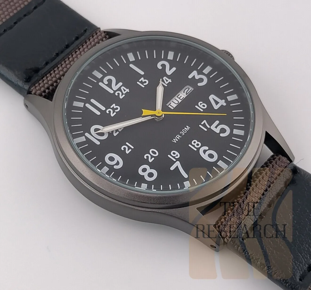 ダークカラーで大人アビエイターを構築【24時間表示インデックス/新品】デイデイト