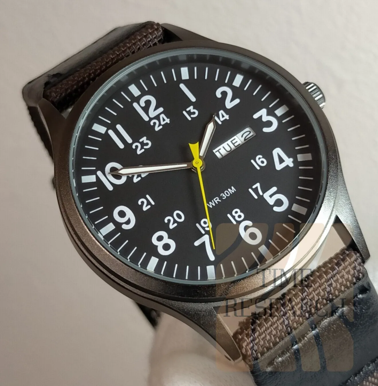 ダークカラーで大人アビエイターを構築【24時間表示インデックス/新品】デイデイト