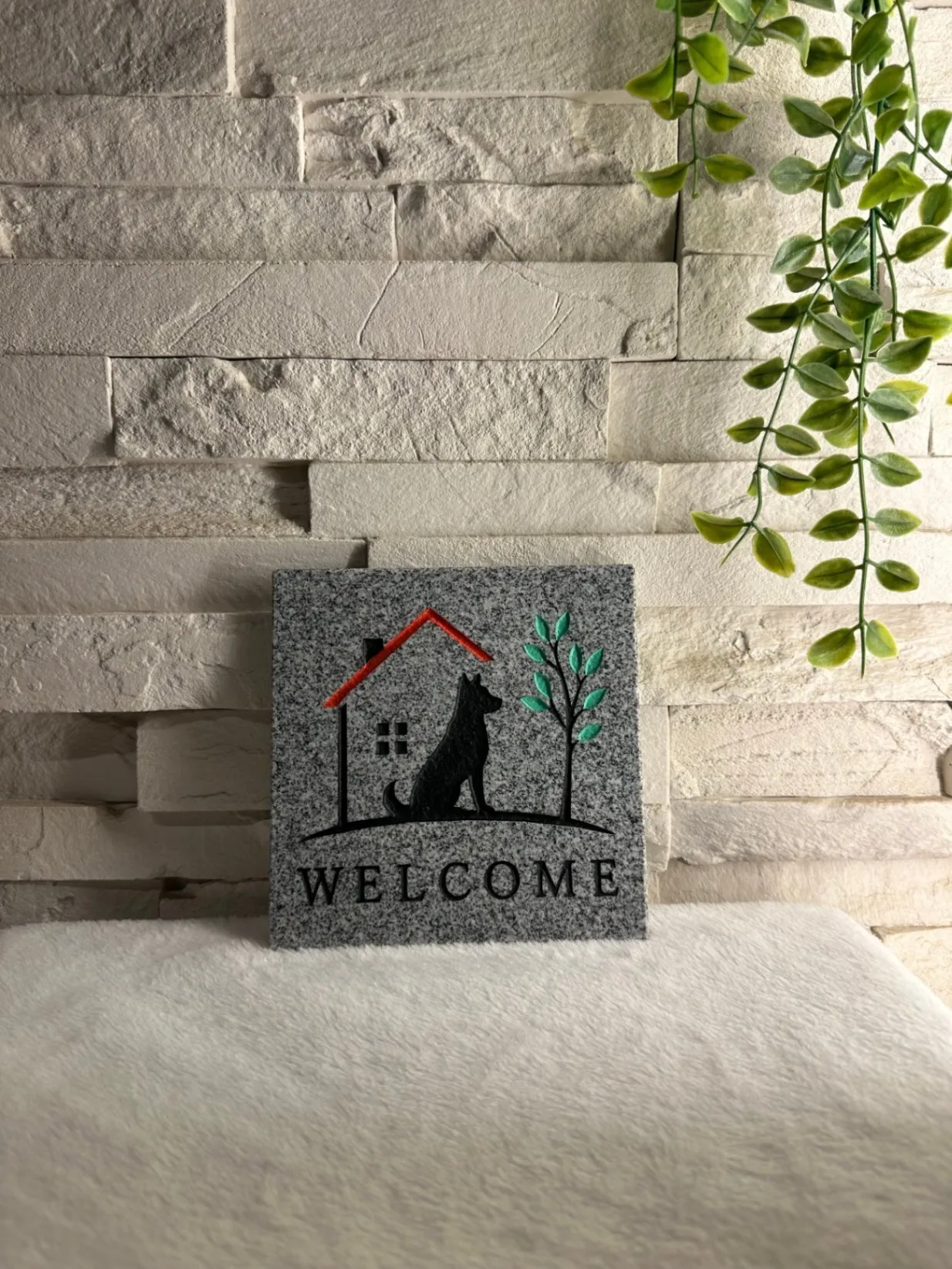 御影石のWelcomeプレート｜柴犬シルエット彫刻｜新築・引越し祝いギフト