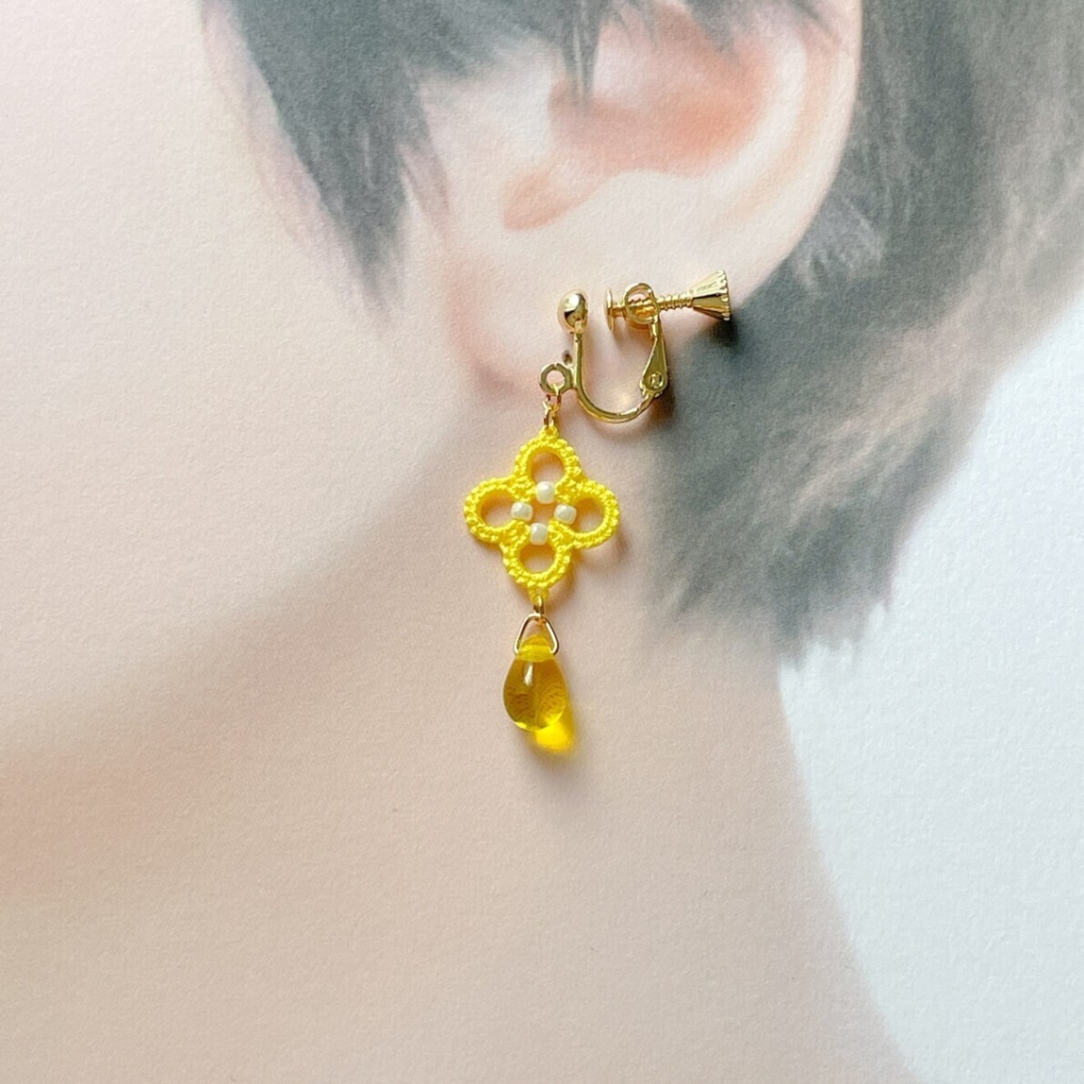 【ハンドメイド】レモン色のひとしずく〜爽やかな朝〜（タティングレースのピアス／イヤリング）