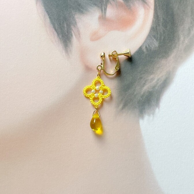 【ハンドメイド】レモン色のひとしずく〜爽やかな朝〜（タティングレースのピアス／イヤリング）