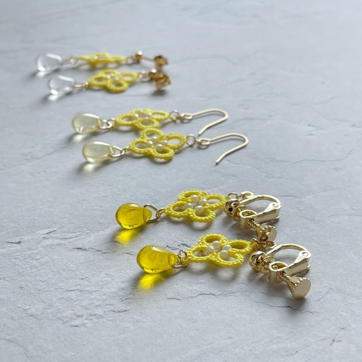 【ハンドメイド】レモン色のひとしずく〜爽やかな朝〜（タティングレースのピアス／イヤリング）