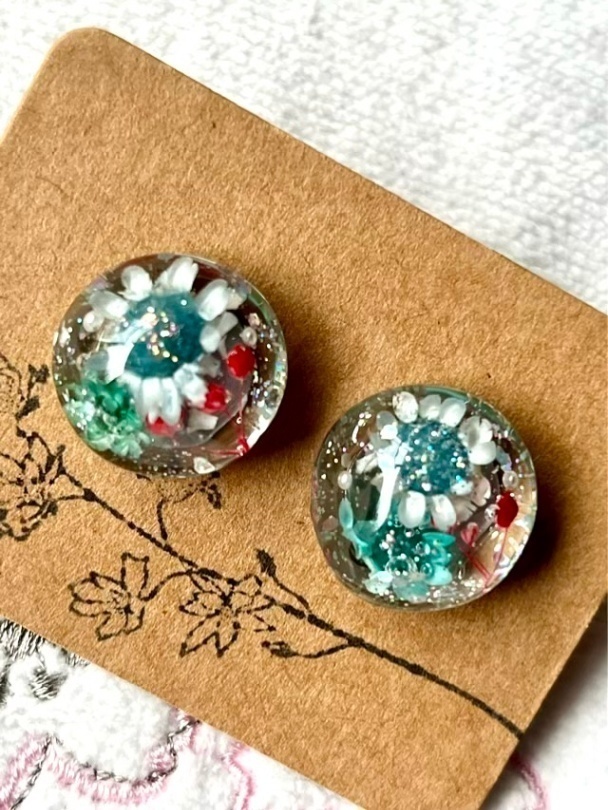 ドライフラワー入りピンタイプピアス【リベポ払い歓迎🎉】