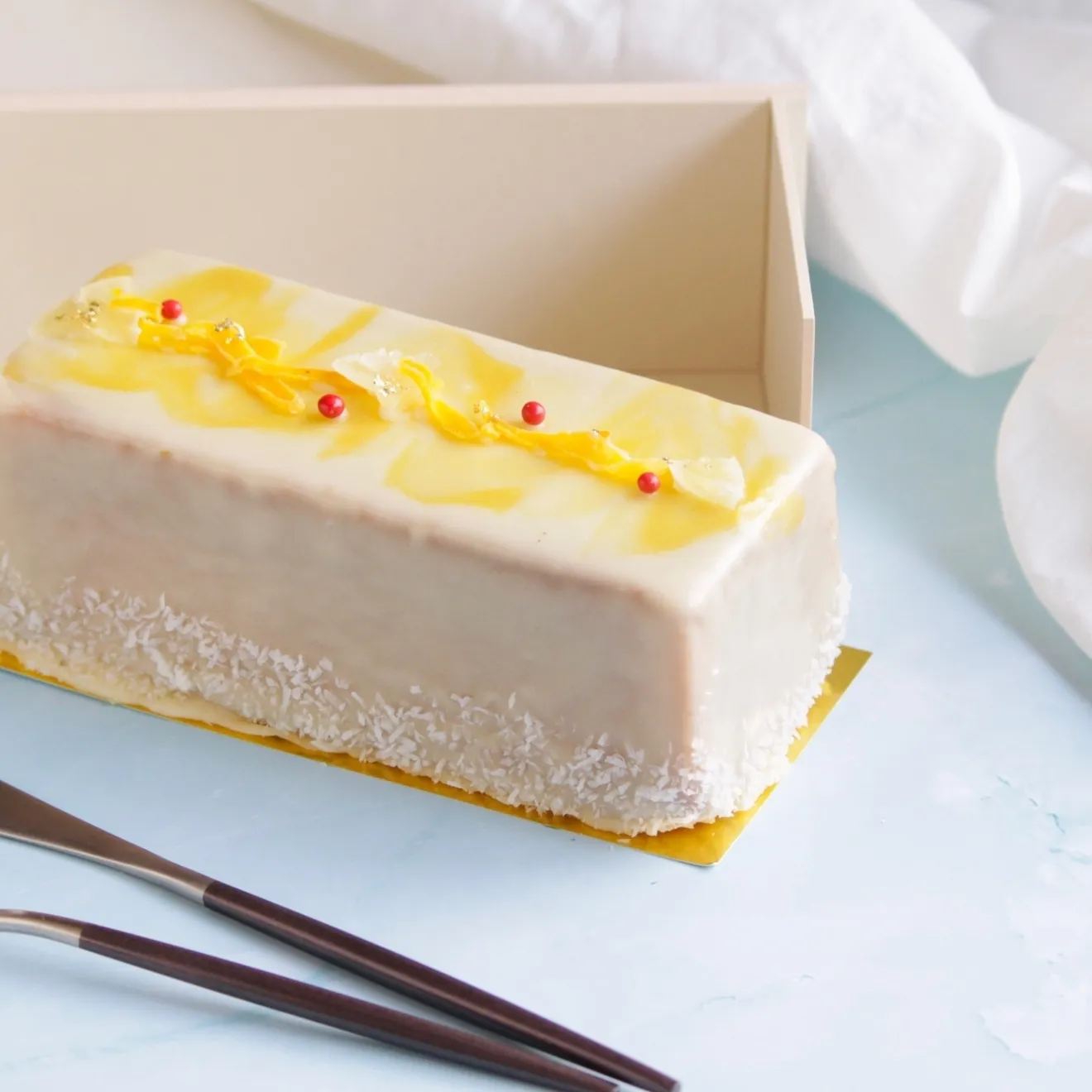 冷やして食べたい南国のケーキ🌴🥭🥥ケイクシルク【夏の果実】
