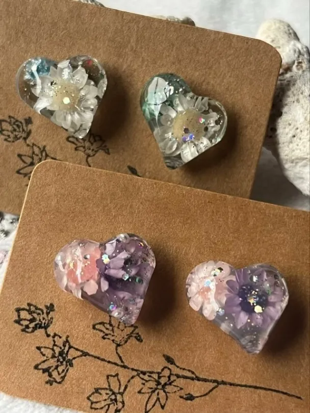 ドライフラワー入りハート❤️のピアス【リベポ払い歓迎🎉】