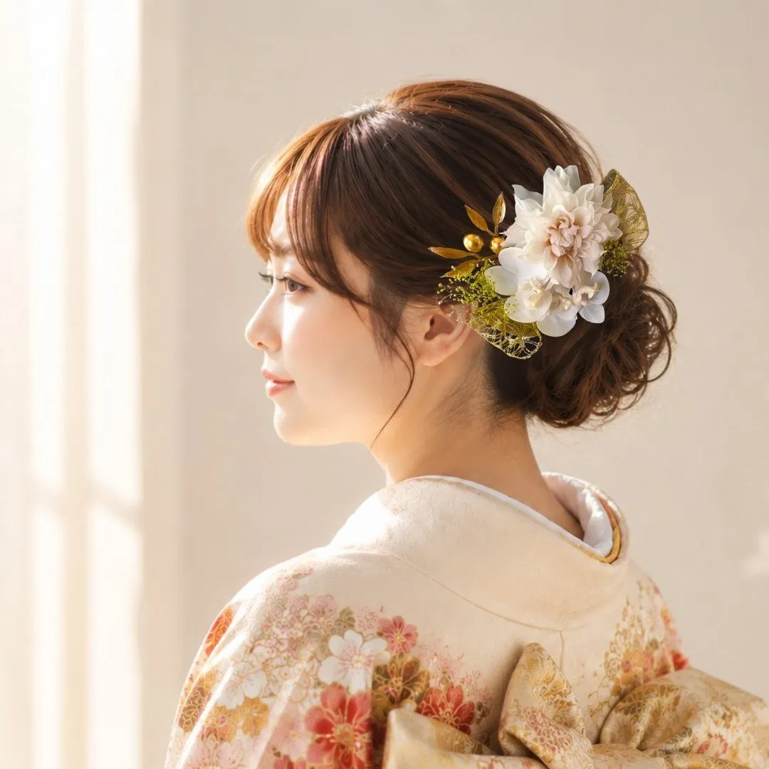 ✿ダリアの髪飾り✿ ホワイトダリア×ミニ胡蝶蘭 
｜成人式・結婚式・和装・卒業式