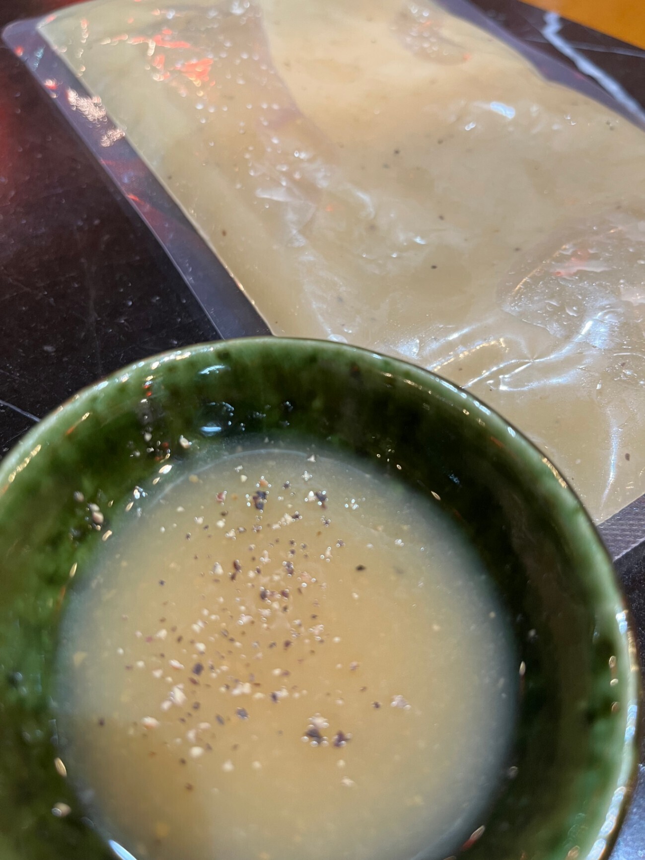牛タンを何倍も美味しくする特製塩ダレ