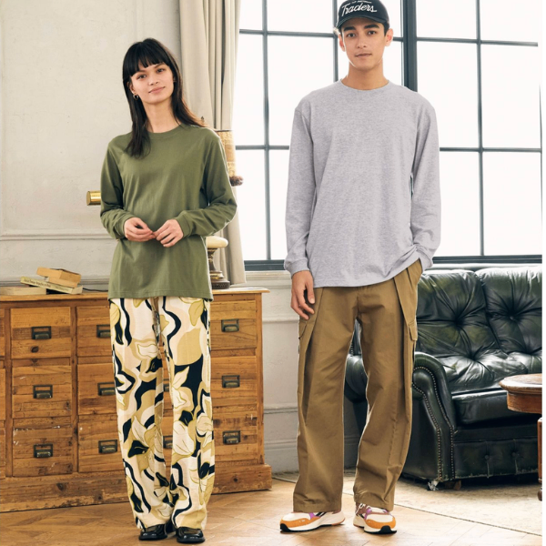 ⭐️5枚以上購入で10％OFF！⭐️1枚でもインナーでも決まる！万能ロングスリーブTシャツ