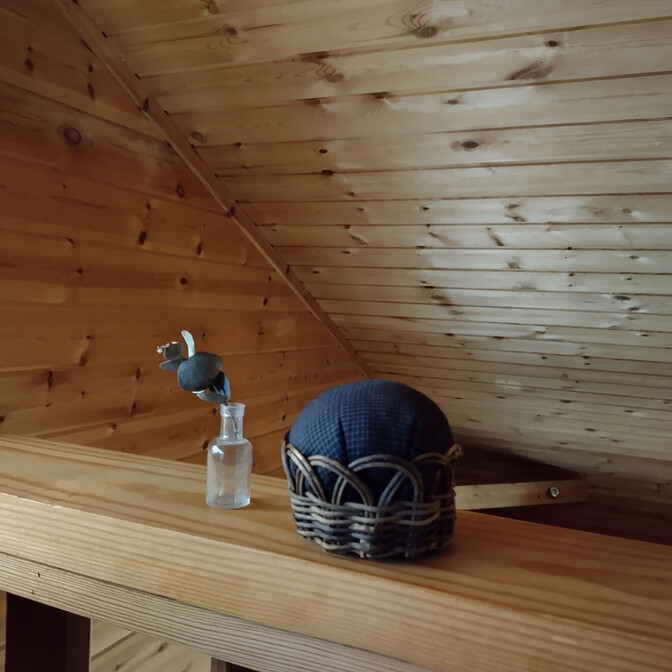 【母の日ギフト】自家採取のアオツヅラフジ蔓で編んだピンクッションM国産中綿100％＆先染めコットン