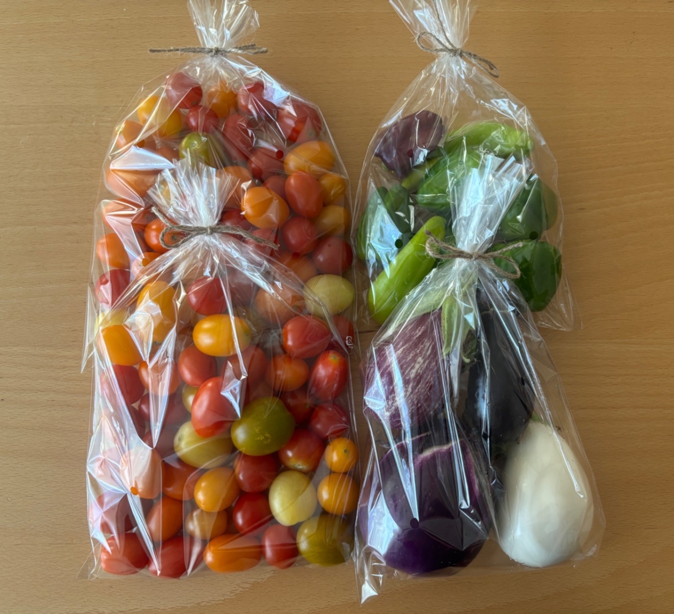 7/25(土)本日発送！【農薬不使用】朝採りミニトマト1kg🍅+ナス🍆+ピーマン🫑クール便🎁