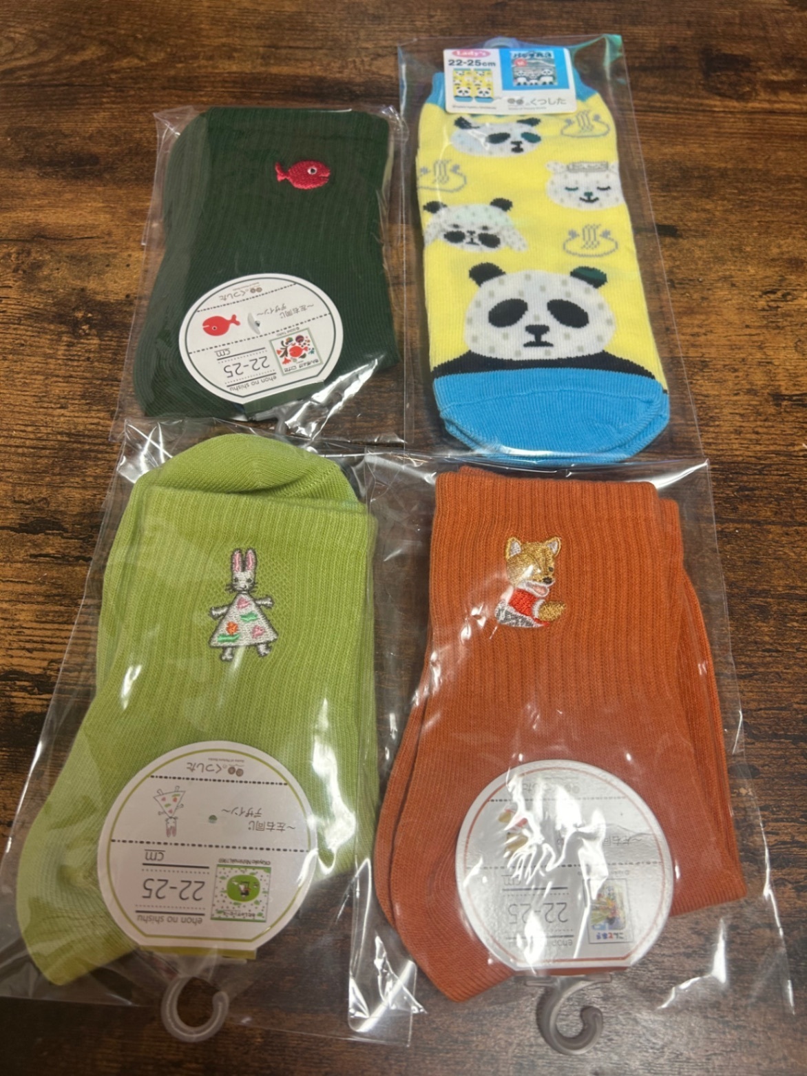 4足セット！靴下 22-25cm パンダ銭湯金きんぎょがにげた。わたしワンピースコントこんとあき