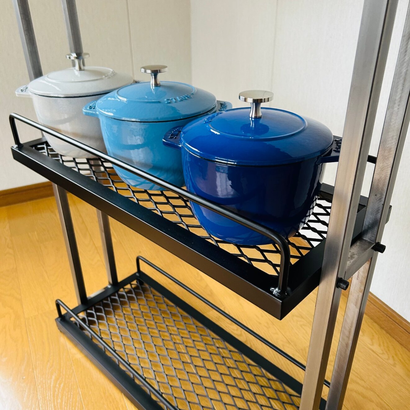 キッチン3段シェルフ　スタイリッシュ　オシャレ　アイアン家具