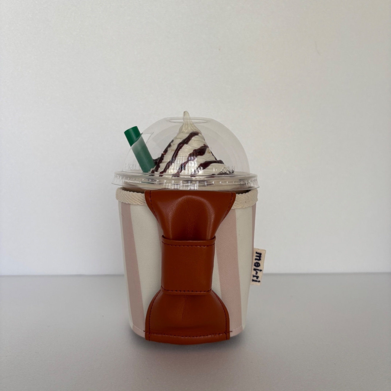 【ハンドメイド】保冷ドリンクホルダー｜もちあるきカフェ くすみピンクストライプ