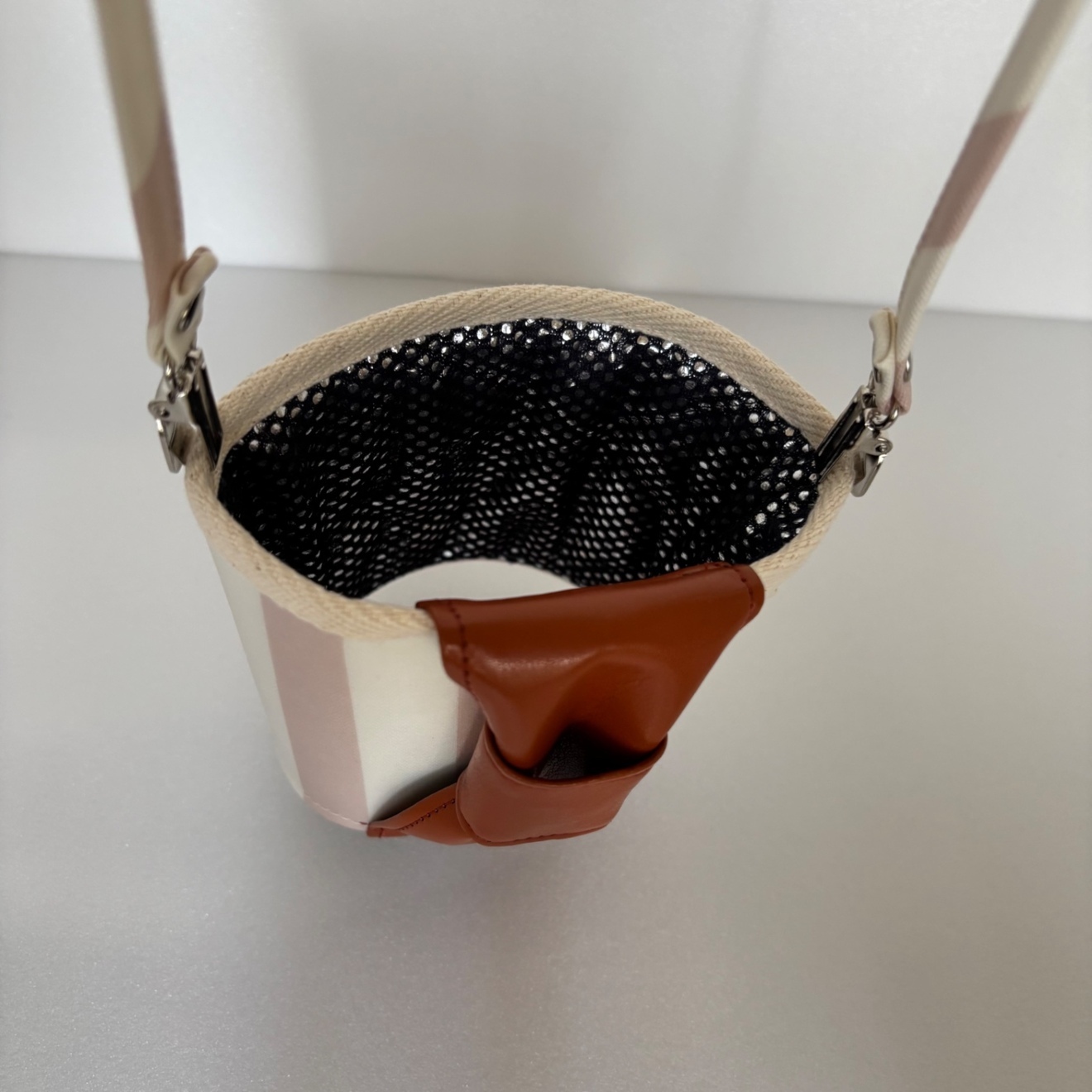 【ハンドメイド】保冷ドリンクホルダー｜もちあるきカフェ くすみピンクストライプ