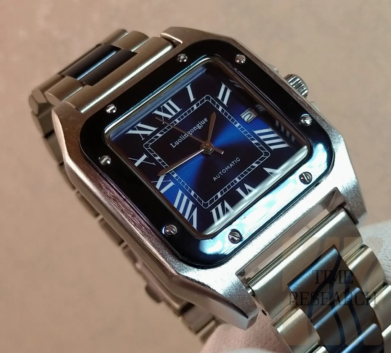 ３つの「青」がスクエアに美しく溶け込む【機械式自動巻き/新品】裏スケ ３連ステン
