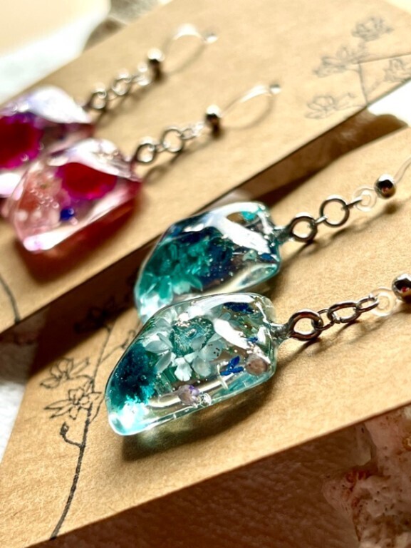 赤い花🌸青い花フックピアス【リベポ払い歓迎🎉】