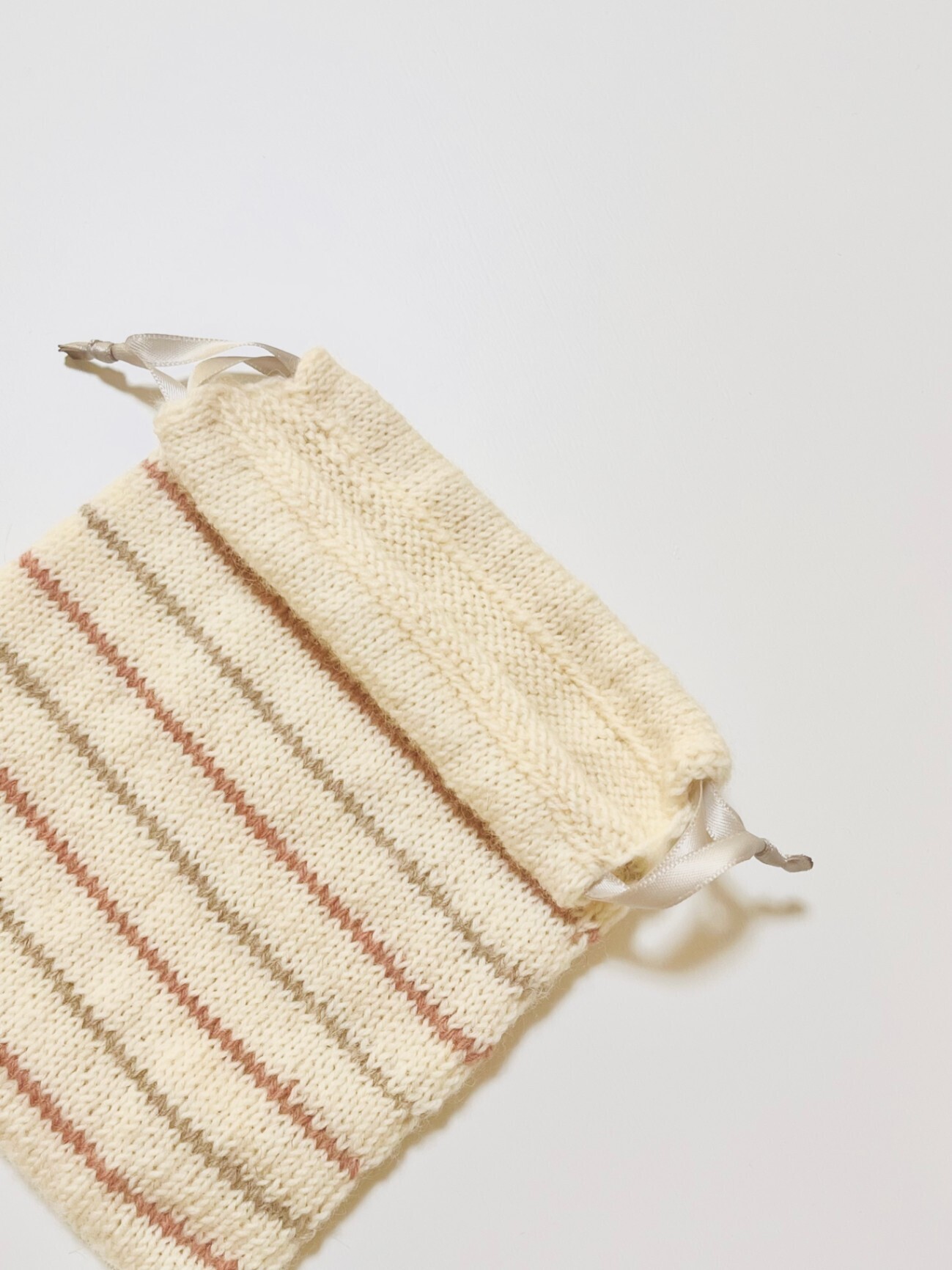 little stripe pouch｜小さな巾着ポーチ【手編み・ウール】