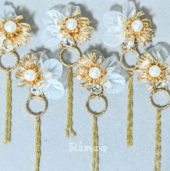 RE09 フラワーチェーン イヤリング【ハンドメイド】