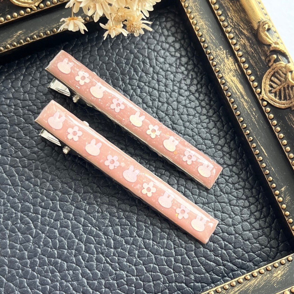 Fluffy Bunny & Flower ヘアクリップ２本セット　うさぎ　フラワー　ピンク