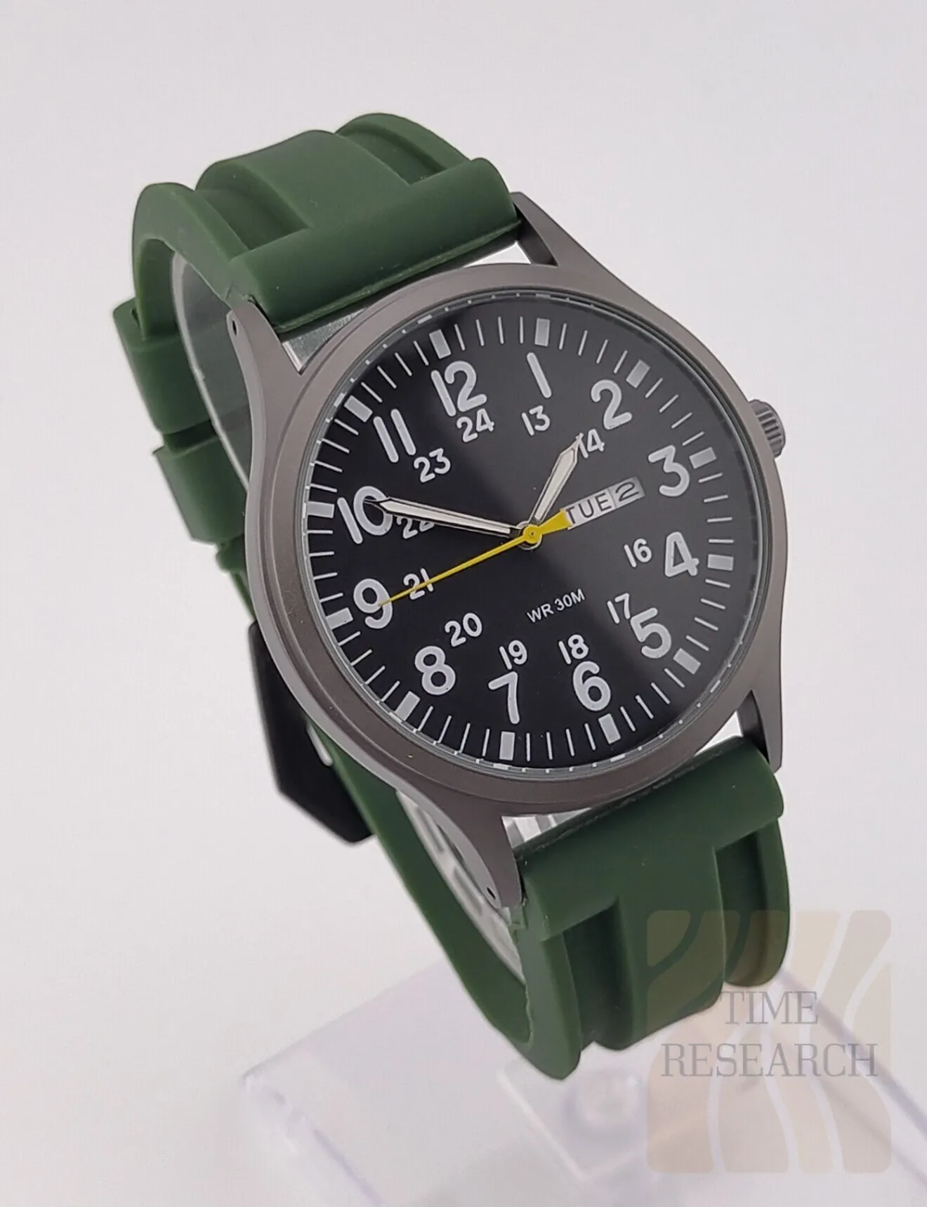 シンプルながら機能性/耐久性共に申し分なし【デイデイト/新品】ミリタリーラバー①