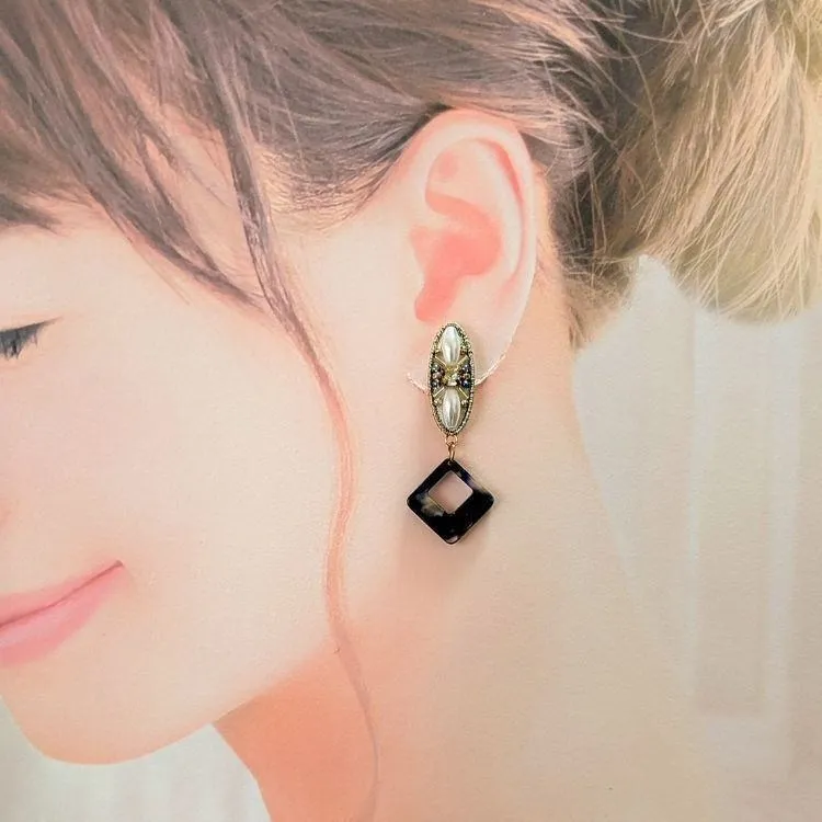 RE34 刺繍オーバル マーブルスクエア イヤリング【ハンドメイド】