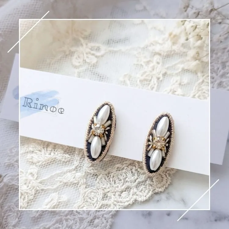 RE37 刺繍オーバル パール イヤリング【ハンドメイド】