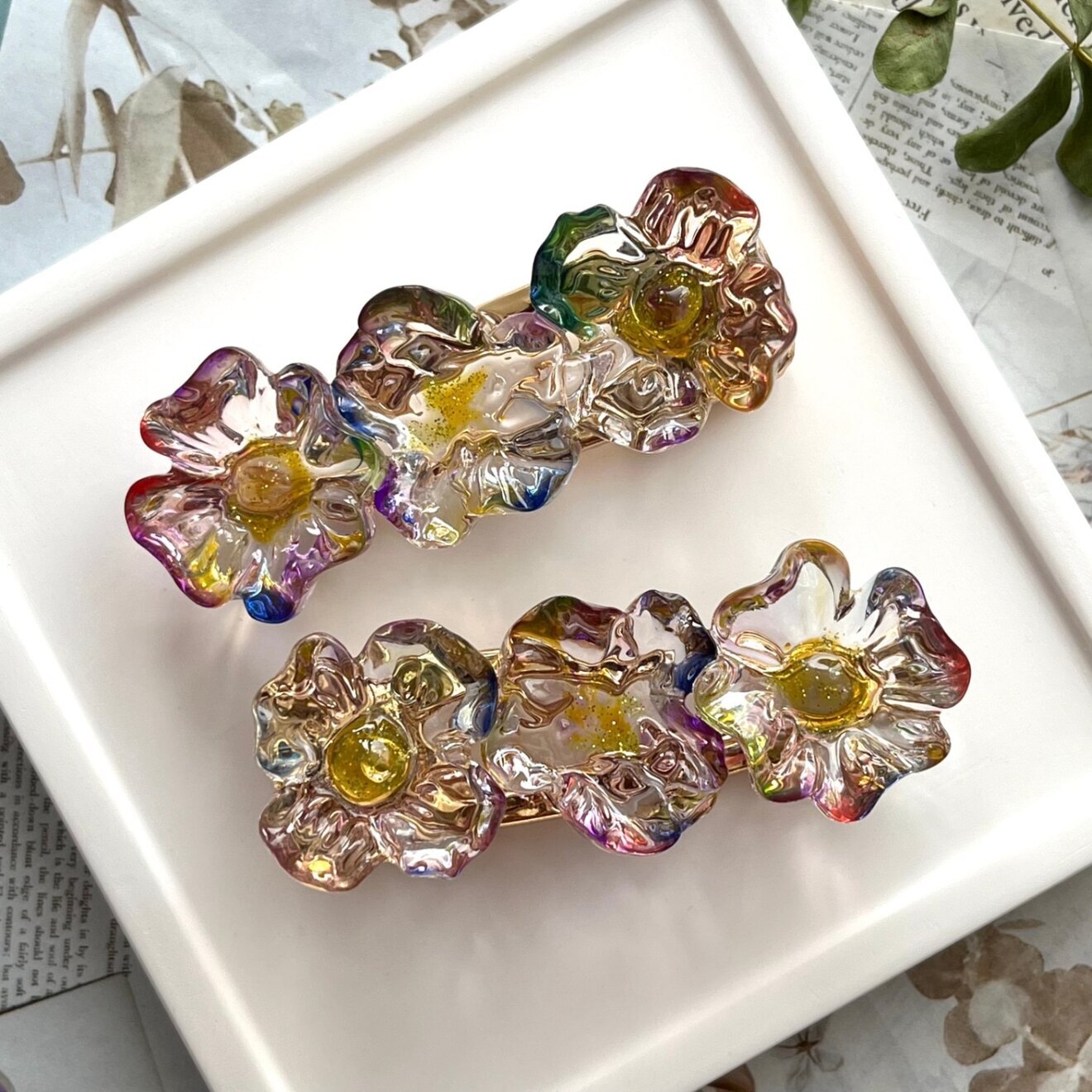 オーロラフラワードリーム　七色レジンヘアクリップ　花　髪飾り 