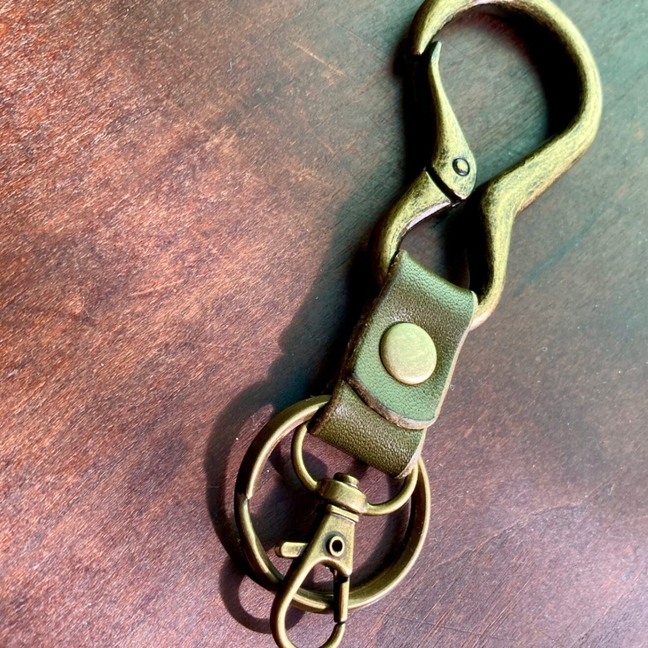【ハンドメイド】〜本革×アンティーク調カラビナ キーリング〜　4色