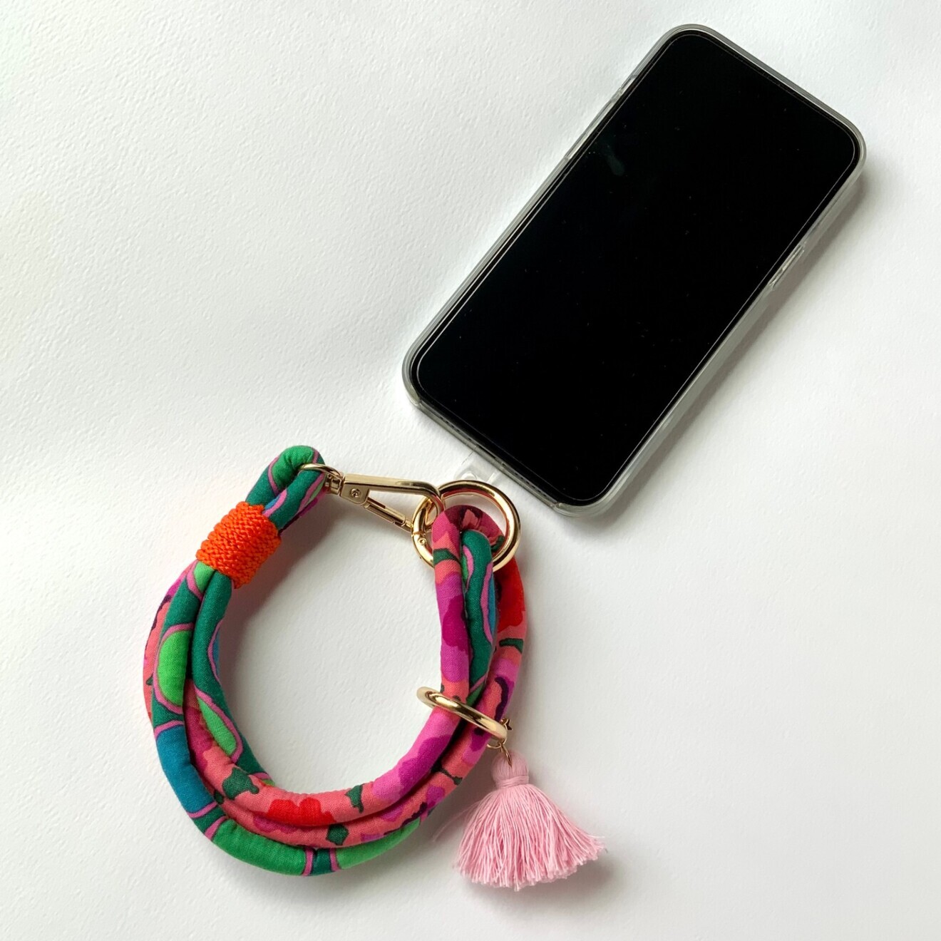 ファブリックコード スマホストラップ 花柄＆半円 ピンクタッセル&星のチャーム