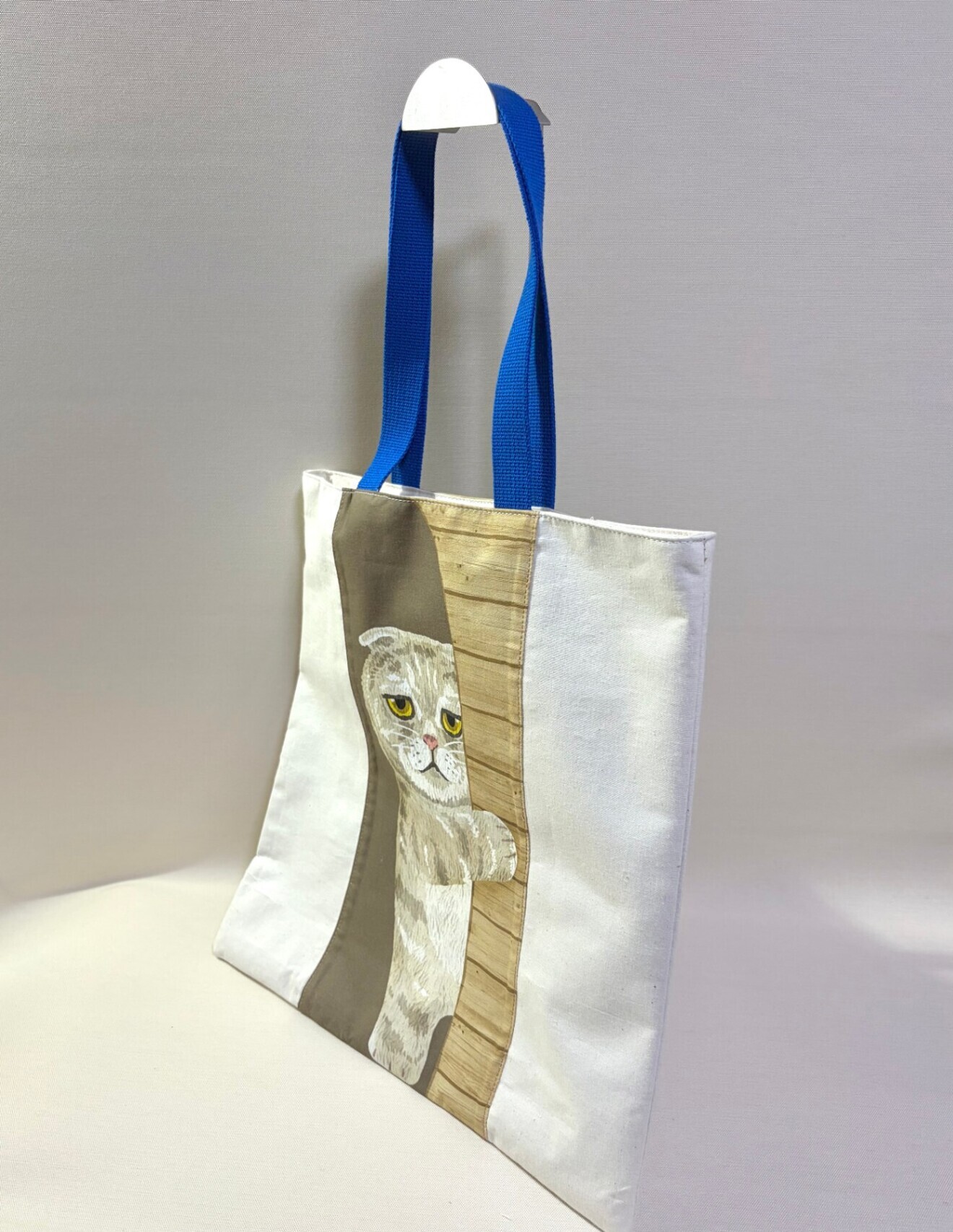 表と裏で楽しめる♪ 猫の大きめトートバッグ 38×38cm
