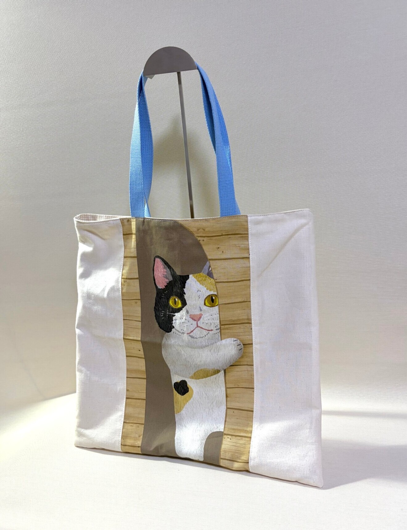 【三毛猫】表と裏で楽しめる♪ 猫の大きめトートバッグ 38×37cm

