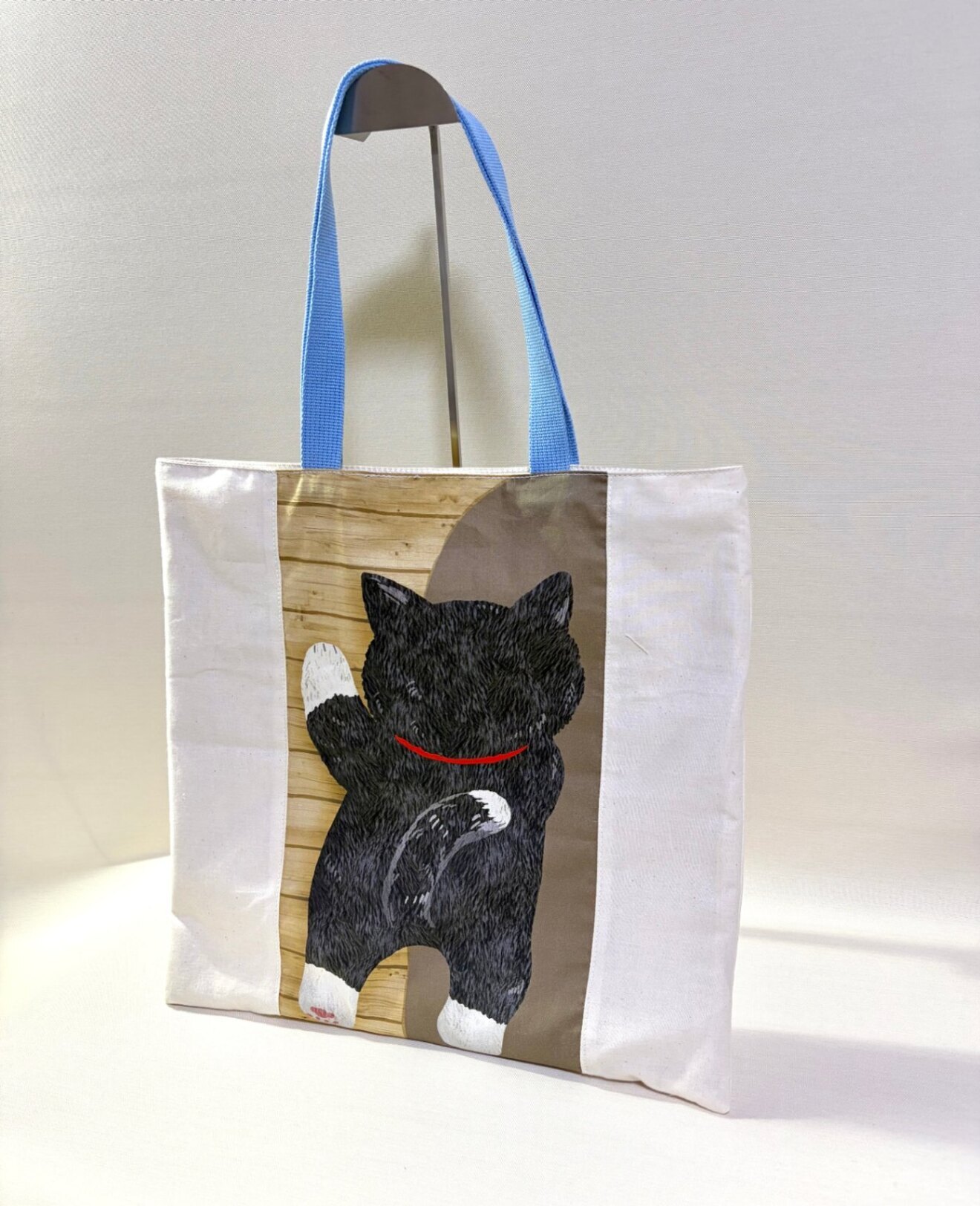 【ハチワレ猫】表と裏で楽しめる♪ 猫の大きめトートバッグ 37×37cm


