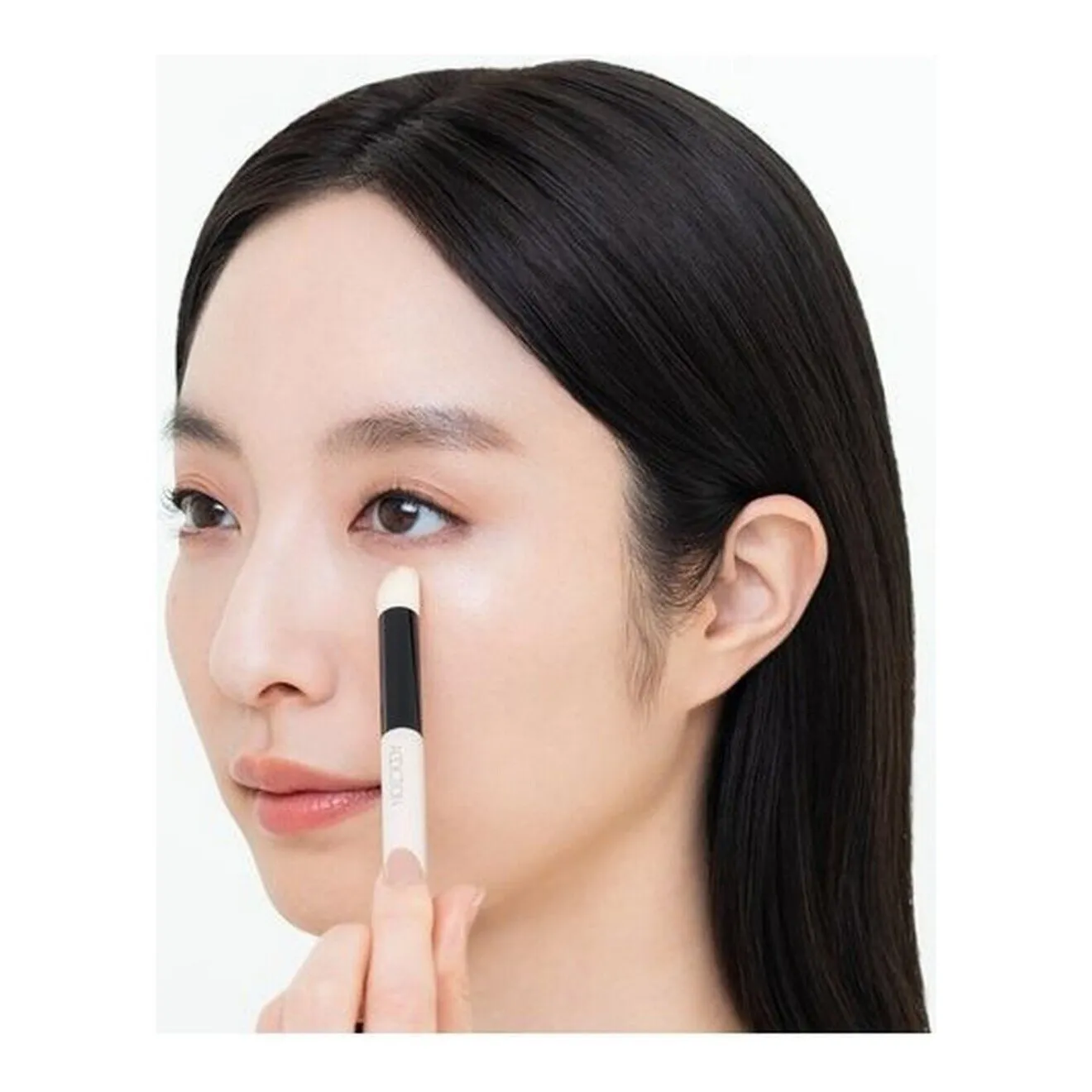 ADDICTION フィンガーコンシーラーブラシ 平筆