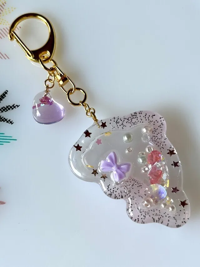 りぼんイルカ🐬シャカシャカキーホルダー【リベポ払歓迎🎉】