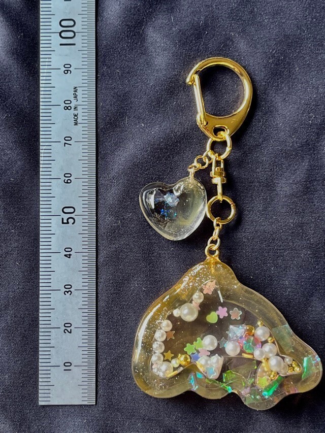 しあわせの黄色いイルカ🐬シャカシャカキーホルダー【リベポ払歓迎🎉】