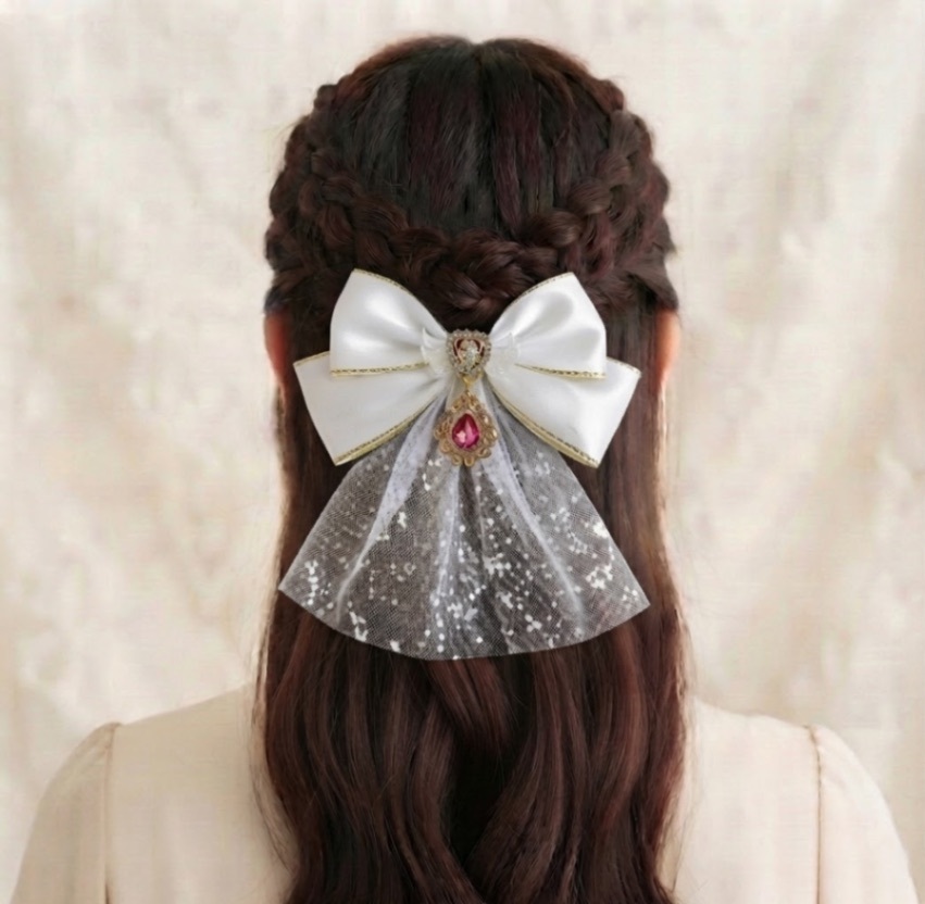 【ハンドメイド】なりきり　ホワイト　チュール　ヘアクリップ