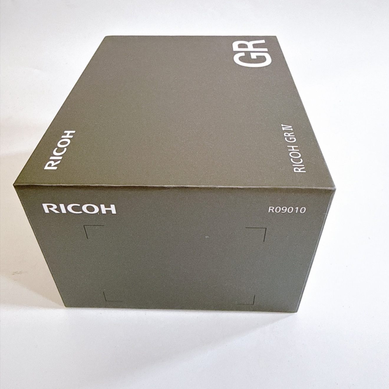 【新品】RICOH　リコー　GR Ⅳ　デジカメ