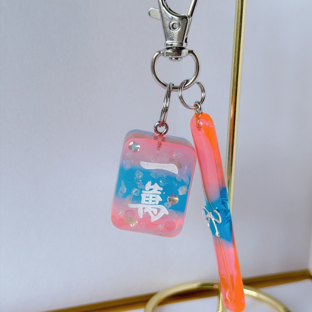 【一点もの】ももソーダゼリー｜一萬 麻雀牌キーホルダー