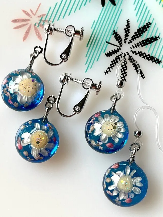 青✖️白花🩵🤍イヤリング／フックピアス【リベポ払い歓迎🎉】