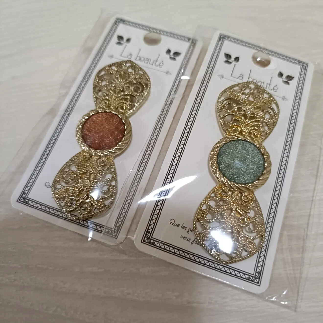 新品未使用 La beaute ヘアクリップ バレッタ 2個セットアンティーク調