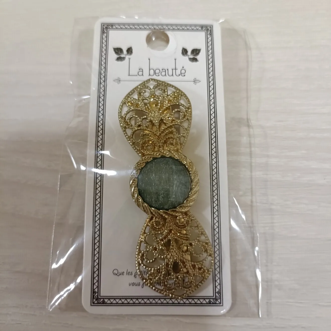 新品未使用 La beaute ヘアクリップ バレッタ 2個セットアンティーク調