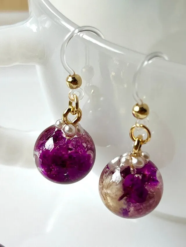 ドライフラワーボール🌸イヤリング／フックピアス【リベポ払い歓迎🎉】