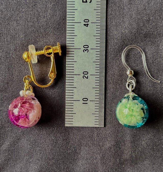 ドライフラワーボール🌸イヤリング／フックピアス【リベポ払い歓迎🎉】