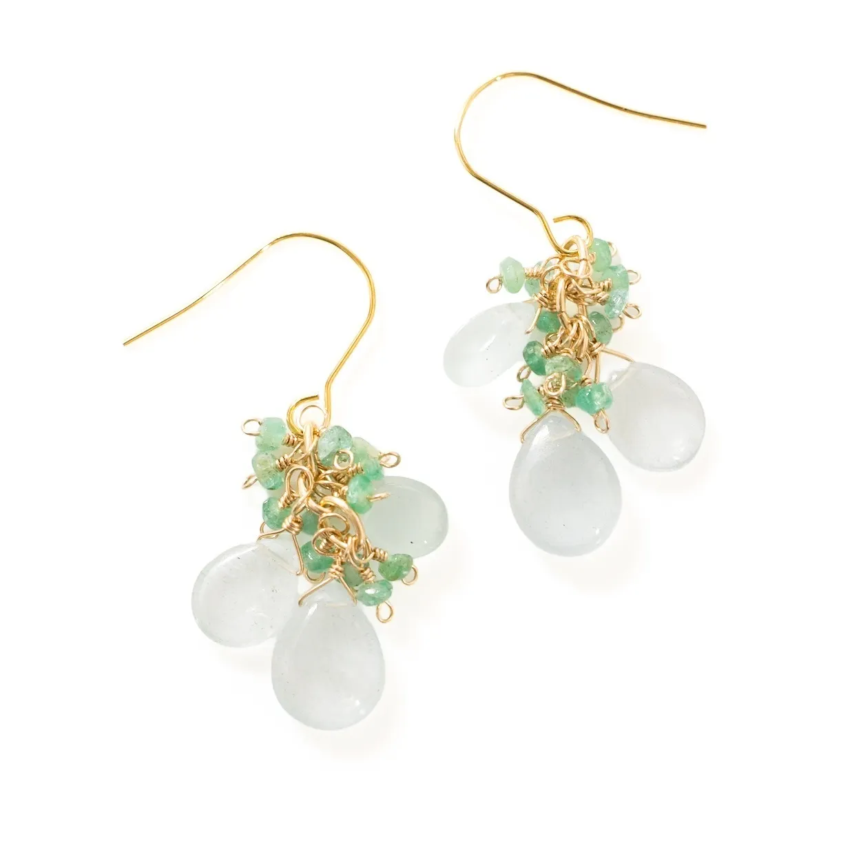 【ハンドメイド】アクアマリン エメラルド 揺れるピアス【戯れシリーズ】