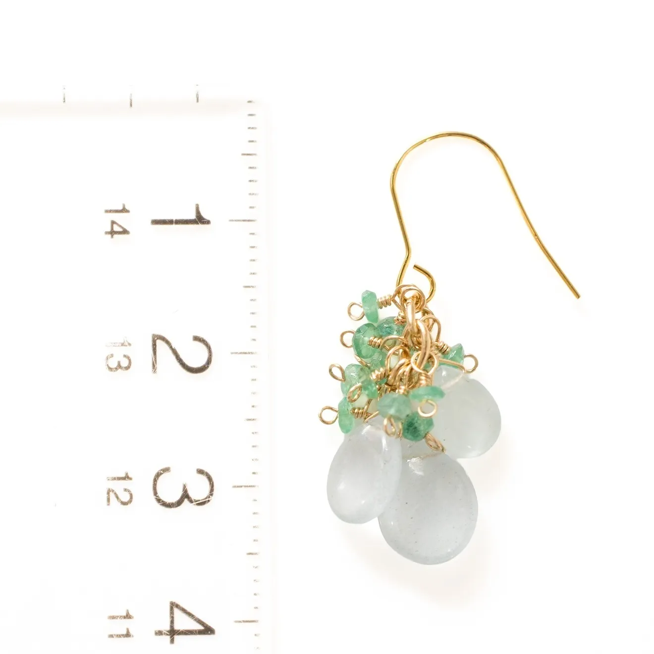 【ハンドメイド】アクアマリン エメラルド 揺れるピアス【戯れシリーズ】
