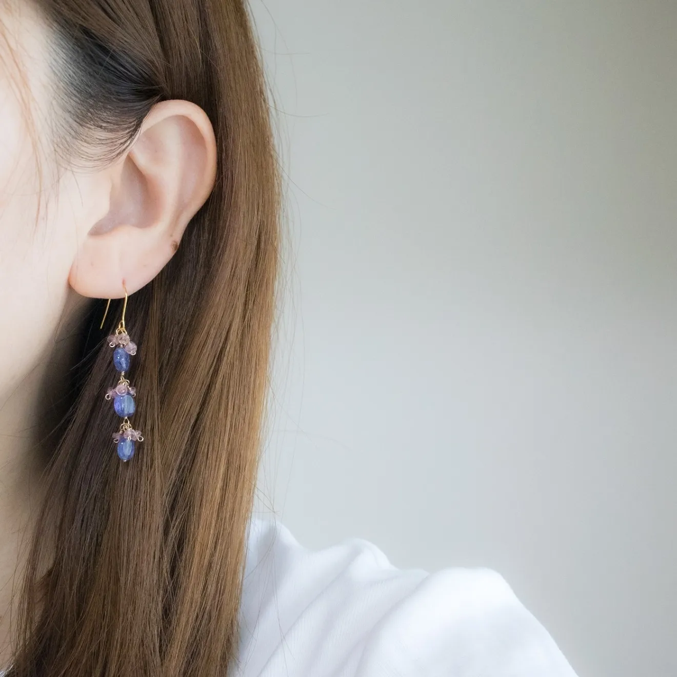【ハンドメイド】タンザナイト ピンクサファイア 縦揺れピアス