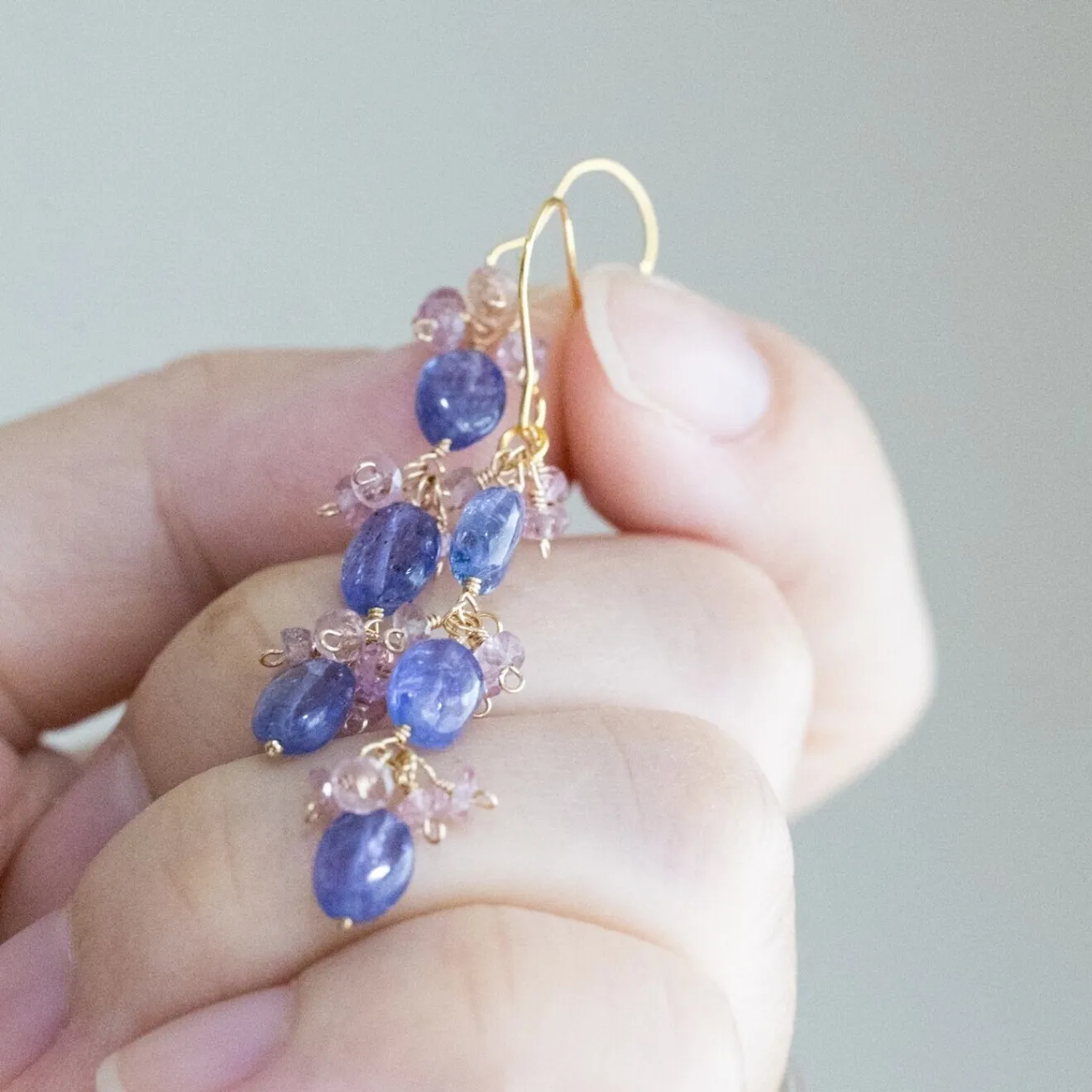 【ハンドメイド】タンザナイト ピンクサファイア 縦揺れピアス