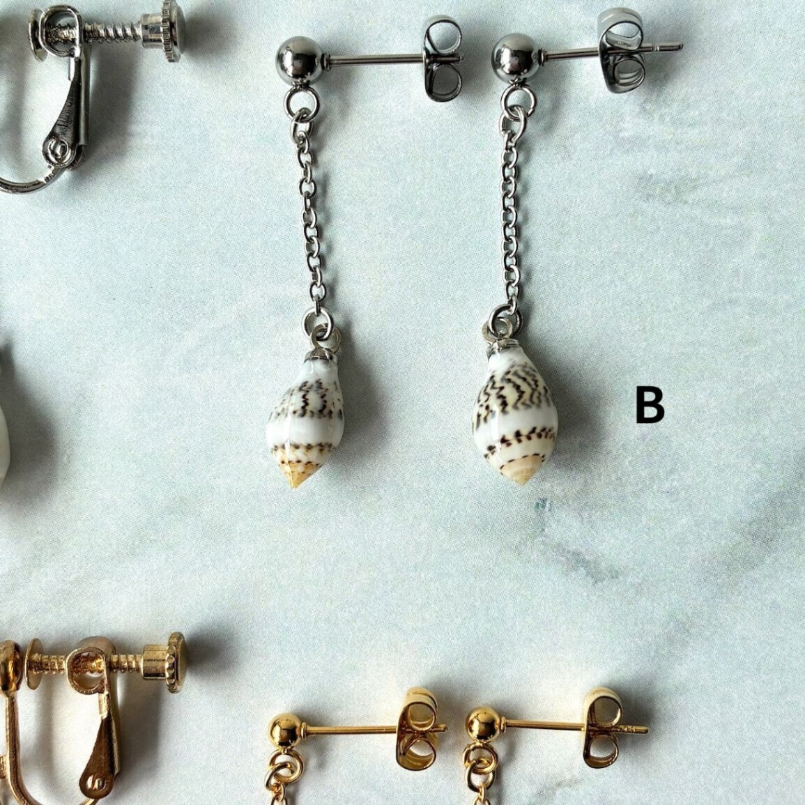 ~海のささやき~　天然貝のイヤリング・ピアス 夏アクセ 天然貝 シェル 一点もの